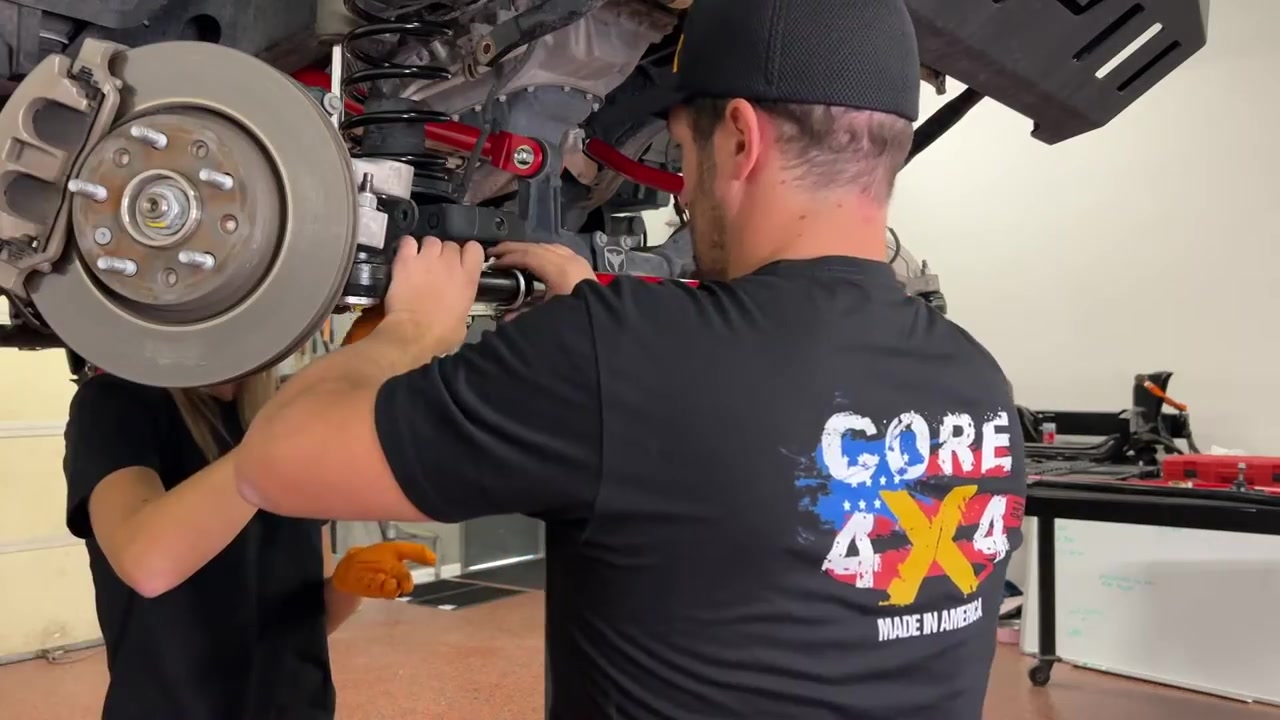 Installing Crawl Series front end links on JL Wrangler sway bar