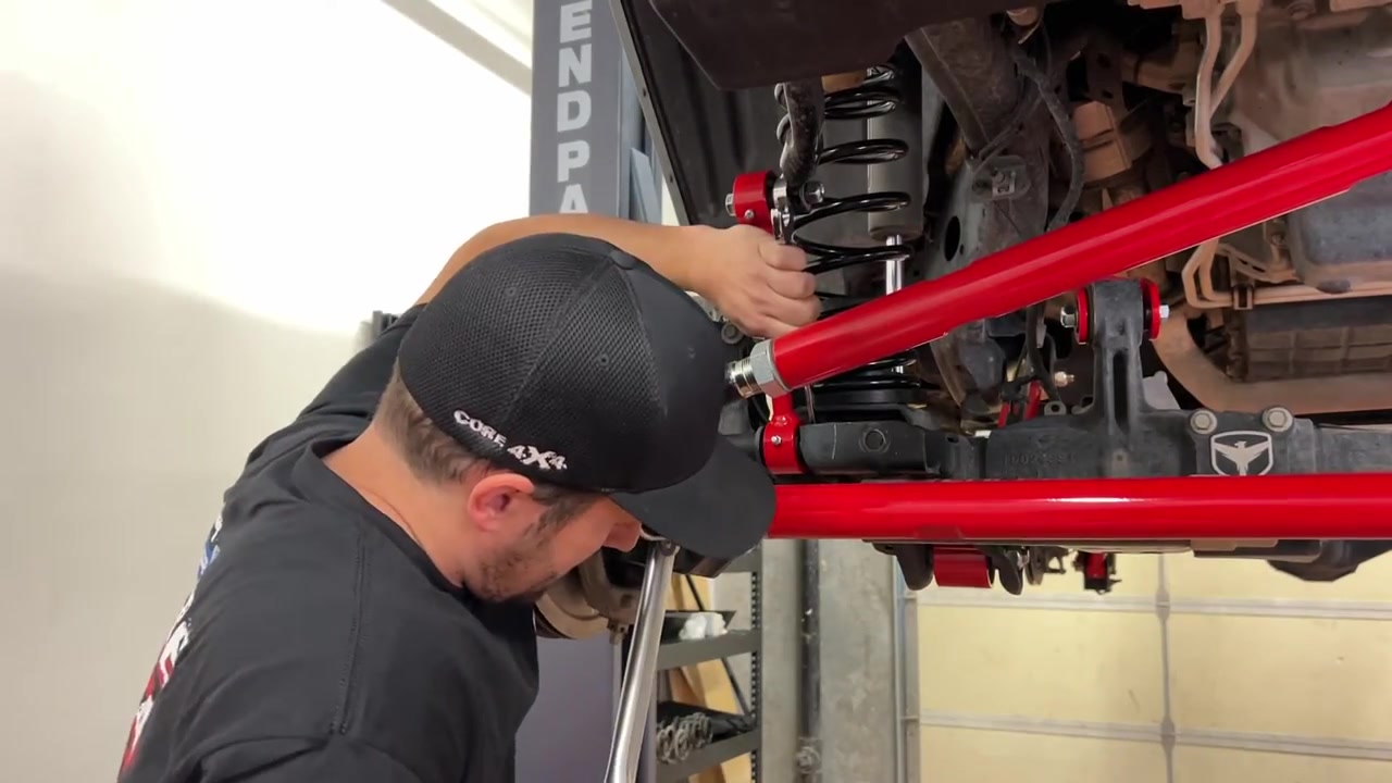 Adjusting drag link length to center steering wheel on JL Wrangler